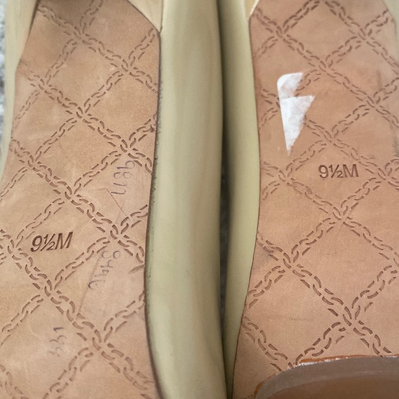 LAMB pumps in nude with clear - Picture 5 of 5